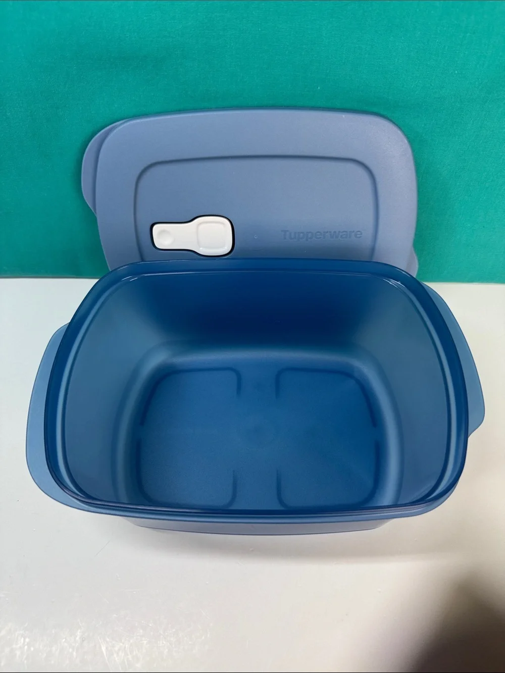 Tupperware CrystalWave Plus microwave reheating dish vented seal 1.7L / 7.25 cup